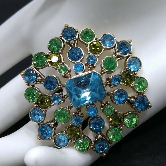 Vintage LIZ CLAIBORNE Green Blue Rhinestone Brooch, Snowflake Design, 2 Inches - Picture 2 of 7